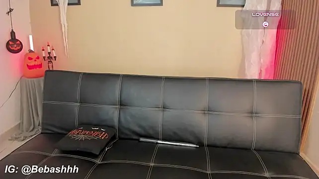 Fyre_divine live cam on Stripchat
