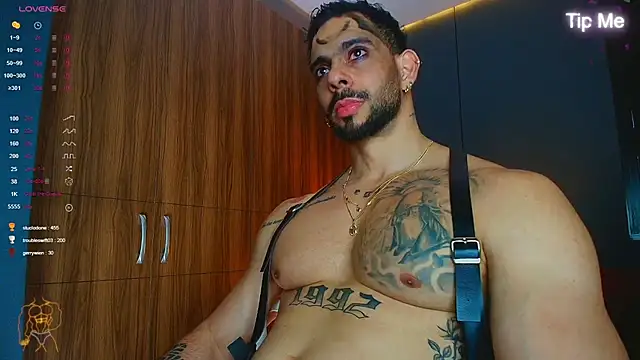 massimo_visconti live cam on Stripchat