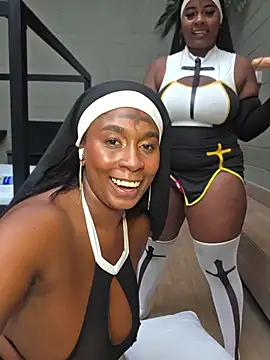 HanaThompson live cam on Stripchat