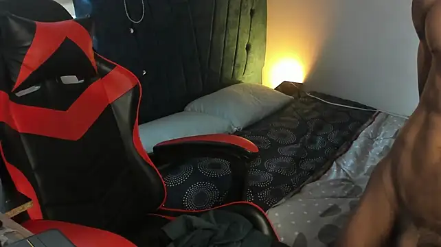 ZYZZ1312 live cam
