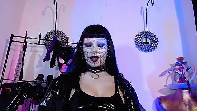 IvannaBlake live cam on Stripchat