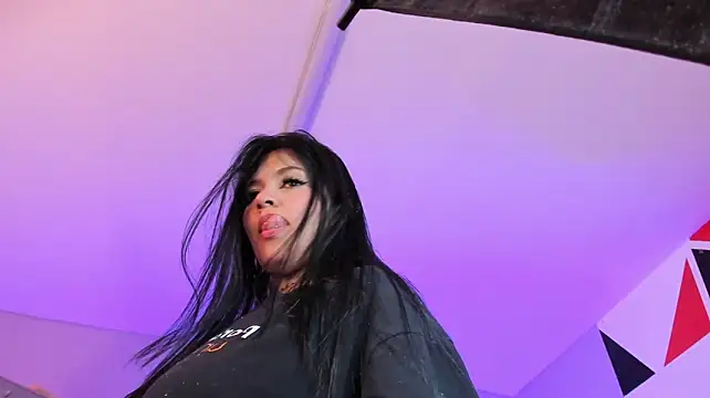 AmeliaNoir的直播畫面