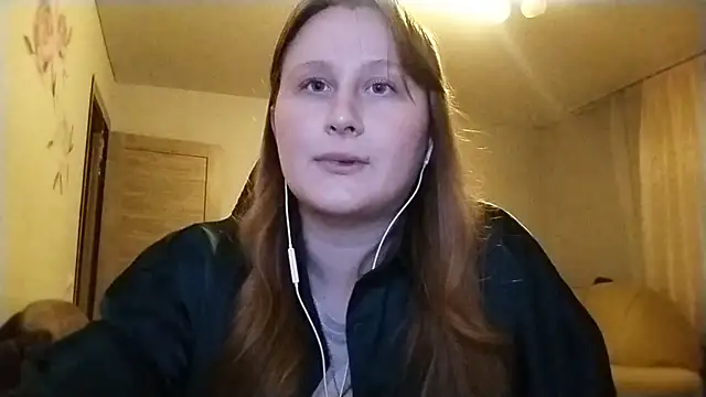 AnikaLipps live cam on Stripchat