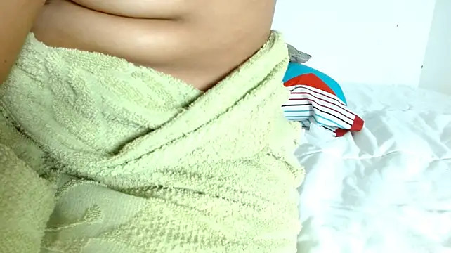 afroditaahot20님의 방송 화면