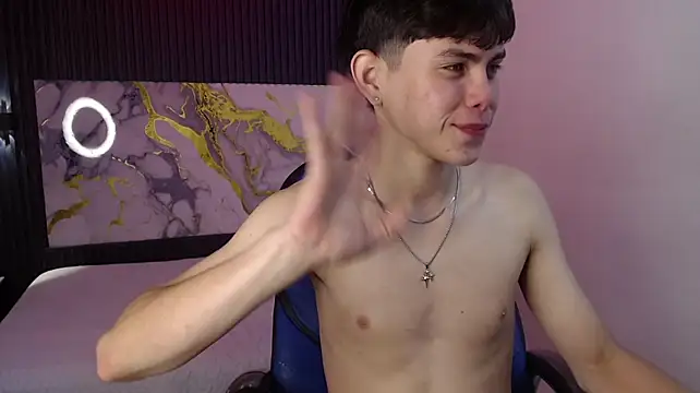 Eliot_rizzo live cam on Stripchat