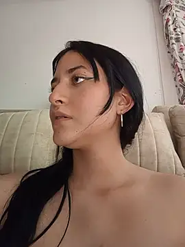 Sallyrosee1 live cam on Stripchat