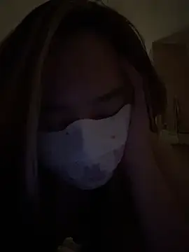 Kim2324 live cam on Stripchat