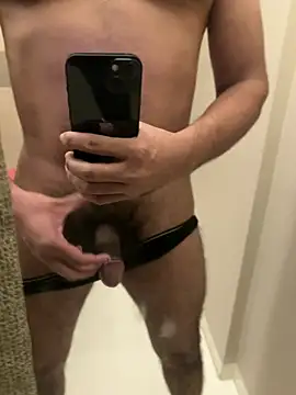 rajtheman2 live cam on Stripchat