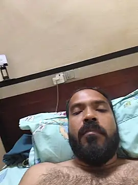 Hairy_hunk32 webcam