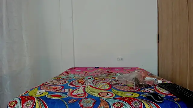 LADYBROWN_ live cam on Stripchat