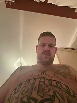 biondino97 live cam on StripChat