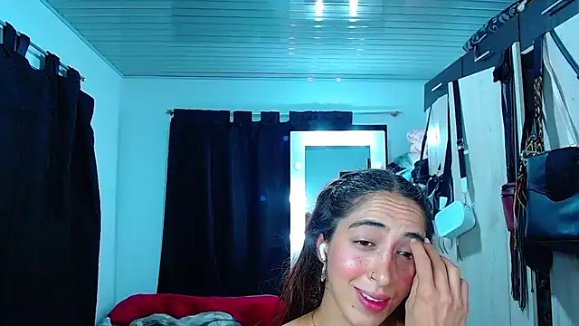 MariamGray1 live cam on Stripchat