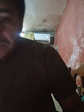 Comandante06 live cam on Stripchat