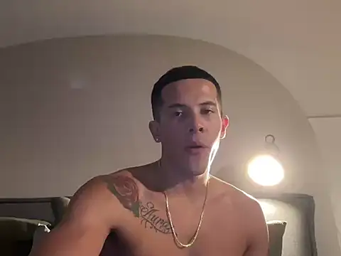 Duncan_Collins live cam on StripChat