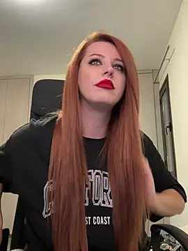 RoxxyDallas live cam on Stripchat