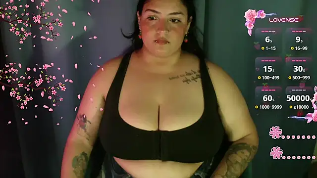DAILYN__SOFIA__ live cam on Stripchat