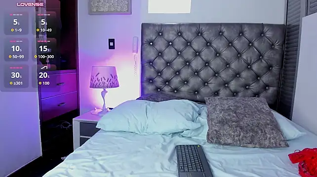 SaraBeckk live now