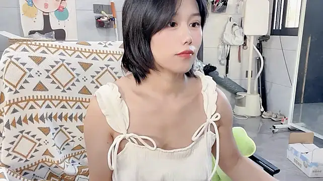 liliya0010的直播畫面