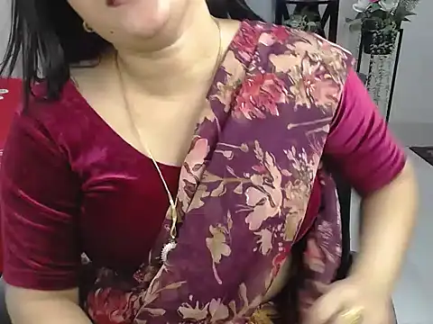Ridiha_Pari的直播画面