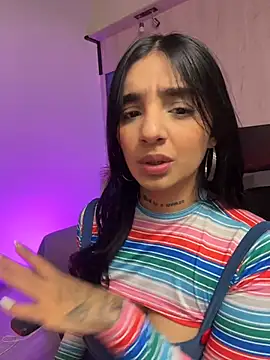 Abriil_cutee的直播畫面