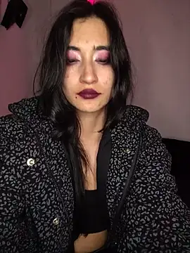 Tahara_Romanov_的直播畫面