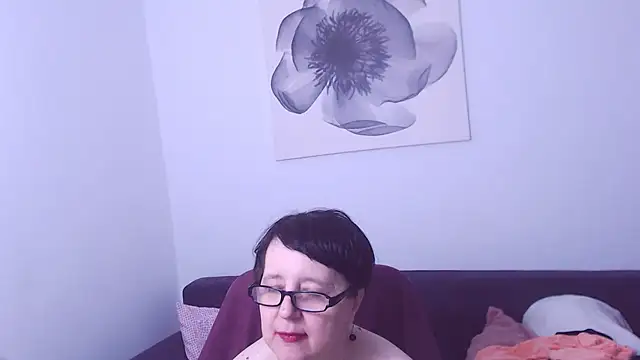 ChristaRose live cam on StripChat