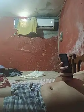 Comandante06 live cam on Stripchat