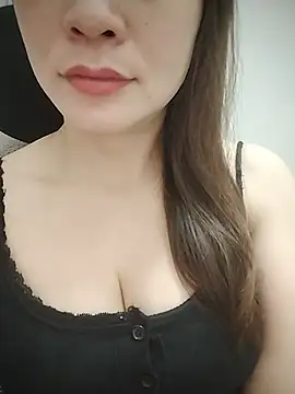 Snail_niE live cam on Stripchat