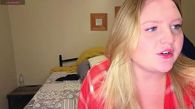 Phatassblonde live cam on Stripchat
