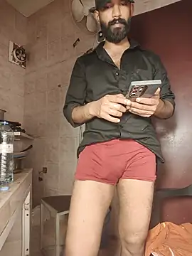 MalluBeard live cam on Stripchat