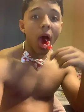 fitboycm1 live cam on Stripchat