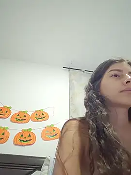 IrisBound live cam on Stripchat